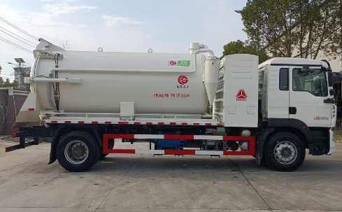 重汽豪沃TX5純電動吸污車_11方新能源純電動吸污車 重汽豪沃TX5純電動吸污車_11方新能源純電動吸污車